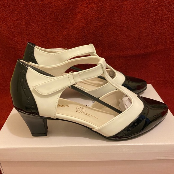 Angel Steps Layla T-Strap - Picture 5 of 7